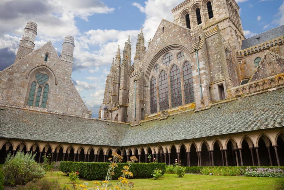 Entre Mont St Michel Et Merveille Vains Экстерьер фото